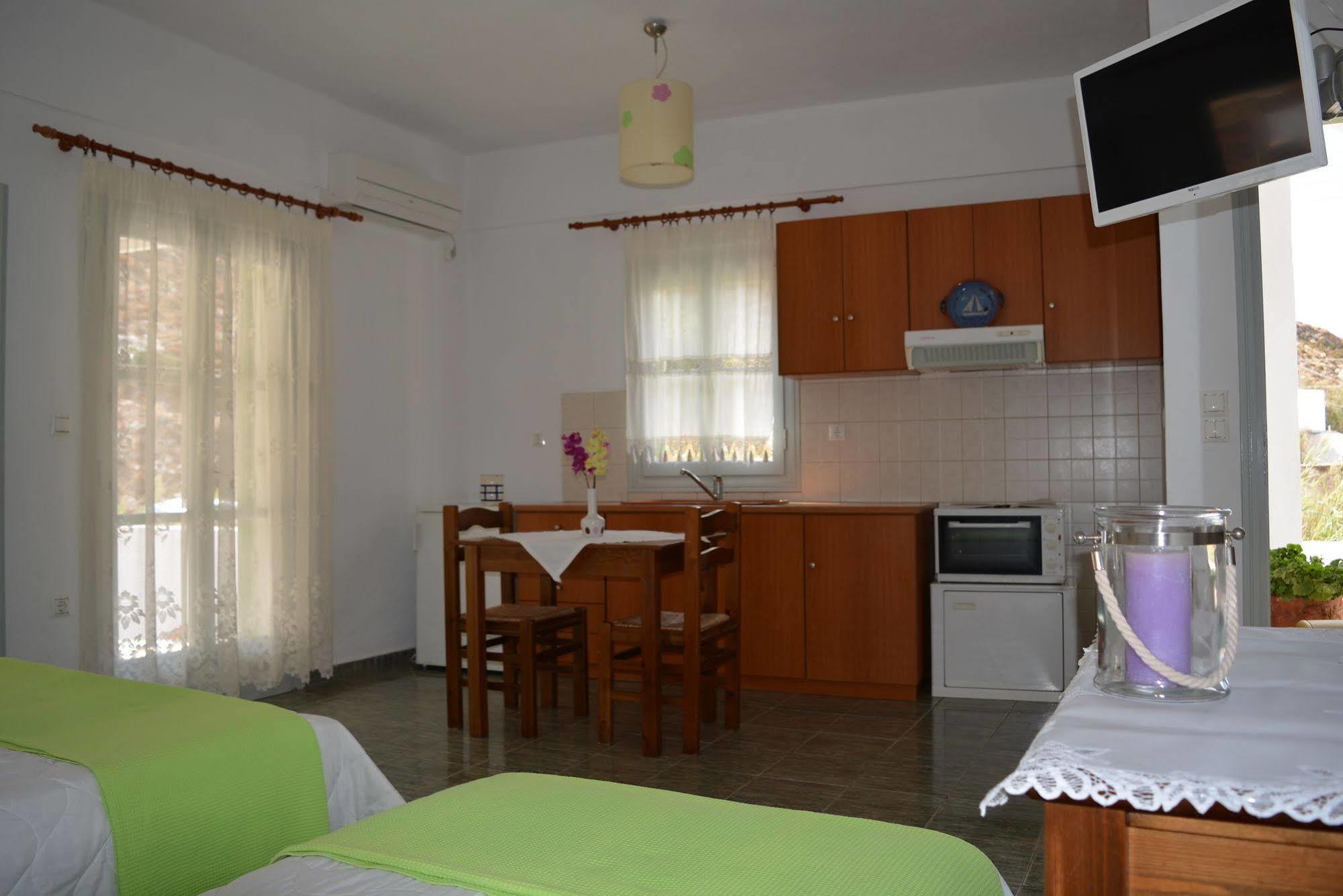 Klados Studios & Apartments Heróniszosz Kültér fotó